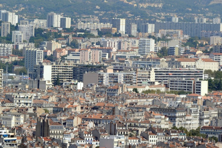 Les Quartiers nord de Marseille, une illustration parlante de l'effet d'îlot de chaleur urbain.